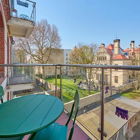 Szept Galeria Dominikanska By Renters * Wrocław