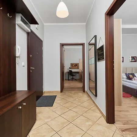Szept Galeria Dominikanska By Renters 公寓