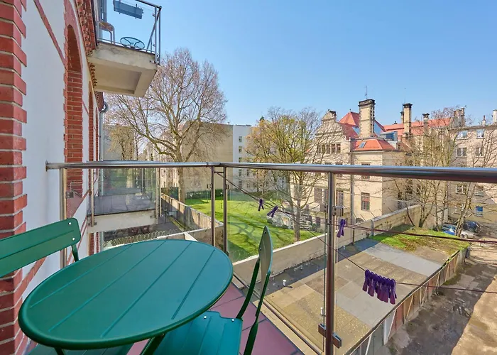 Szept Galeria Dominikanska By Renters * فروتسواف